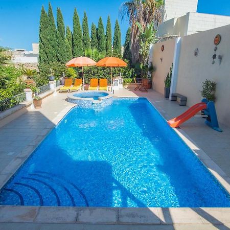 Central Villa Flatlet With Pool - Free Parking And Wifi Lija Εξωτερικό φωτογραφία